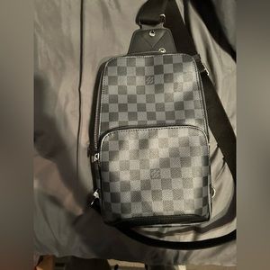 Lv avenue sling bag